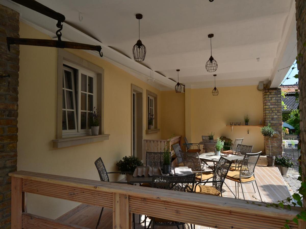 Gaestehaus & Weingut Gehrig Weisenheim am Sand المظهر الخارجي الصورة